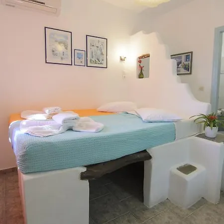 Evi's ゲストハウス Tholária