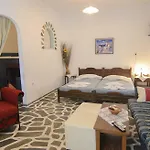Evi's