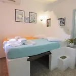 Evi's Penzion Tholária