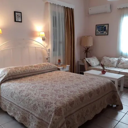 Evi's Guest house 3*
