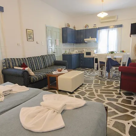 Evi's Guest house 3*