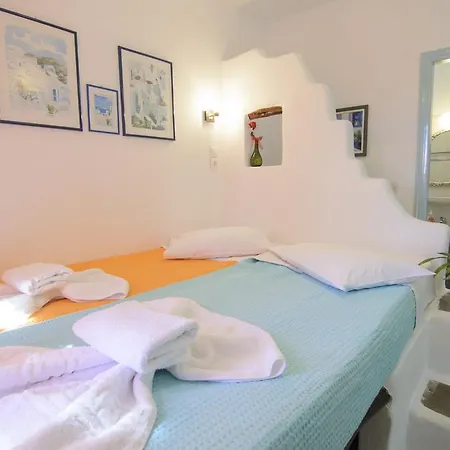 Evi's Guest house 3*