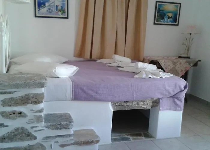 Evi's Πανσιόν 3*