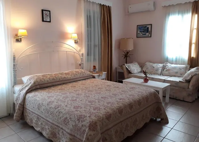 Evi's Guest house 3*