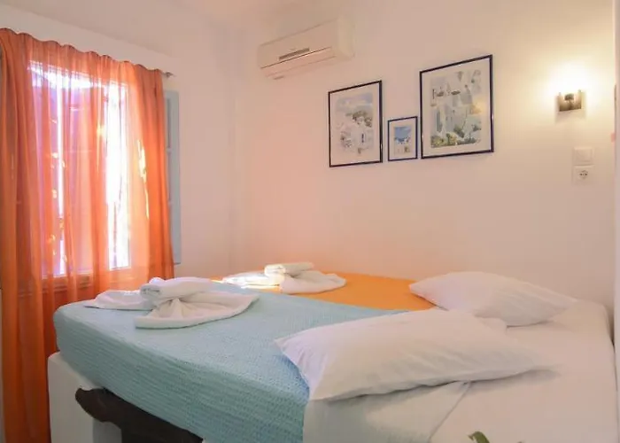 Evi's 3* Θολάρια